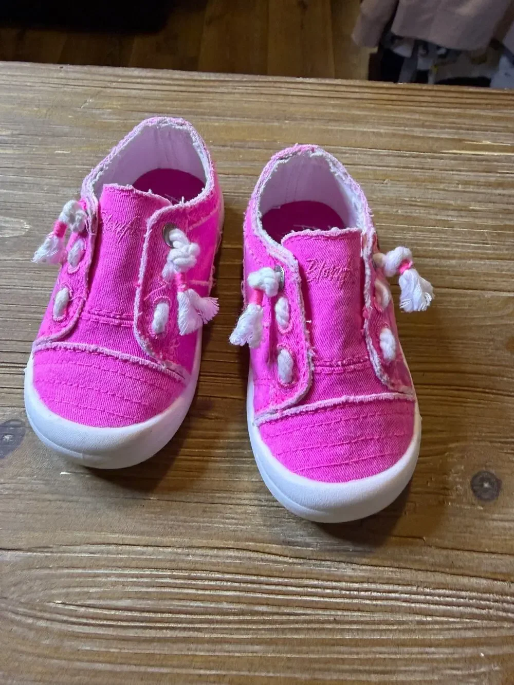 Blowfish Malibu Pink Slip-On Shoes – Girls Size 5T – Brand New (No Box)